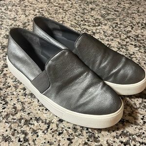 VINCE Preston Slip On Shoe - Size 9